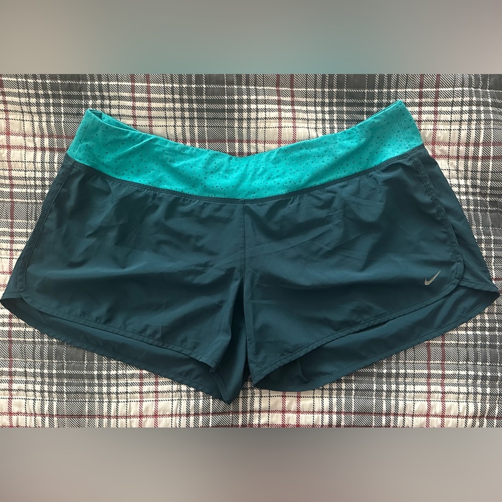 Nike Dri-FIT Women’s Running Shorts – Size XL
